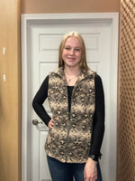 Load image into Gallery viewer, BR/BLK Animal Quilted Vest
