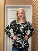 Load image into Gallery viewer, Black/White Marble Sweater
