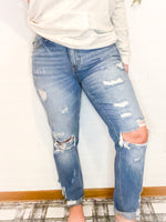 Load image into Gallery viewer, Honey Hole Kancan Jeans front view
