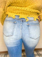 Load image into Gallery viewer, I Am Torn Kancan Jeans Pocket View
